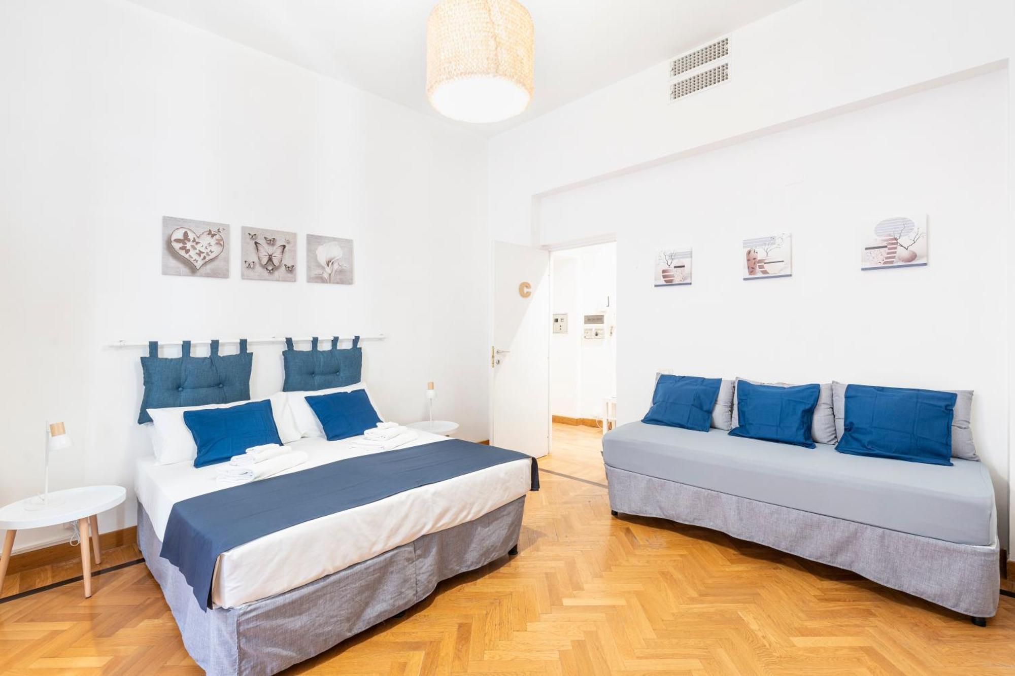 Hostly - Michelangelo Midtown-center Of Apartment Rom